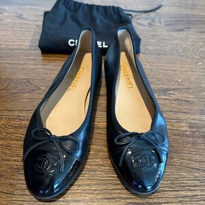 CHANEL Glossy Black Leather Loafers 39.5